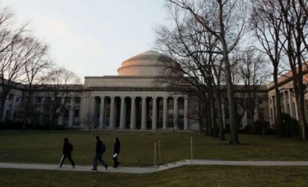 Massachusetts Institute of Technology Massachusetts Institute of Technology